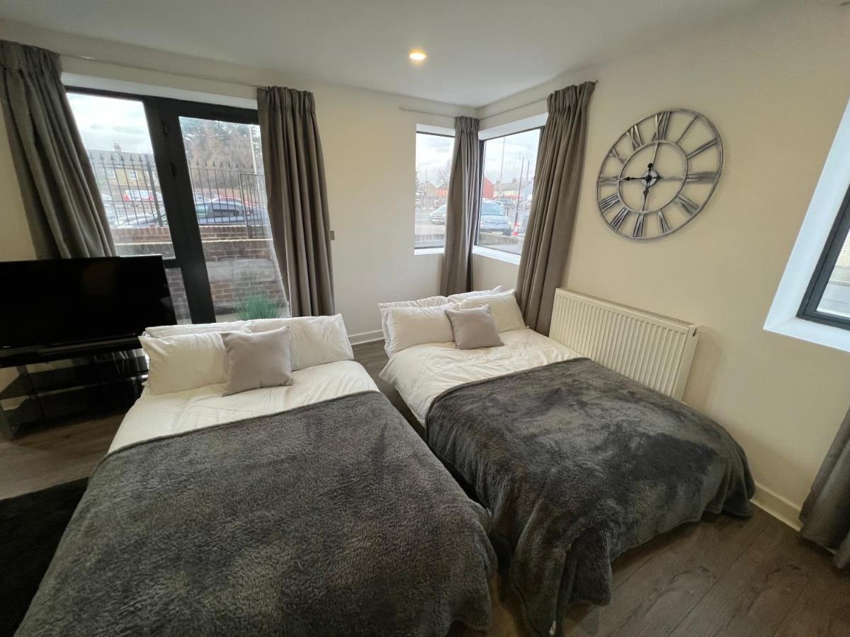 3Bed Flat 3Wc And Great Location Near Excel City Airport O2 And Canning Town Station Villa London Exterior photo